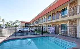 Ontario Inn & Suites